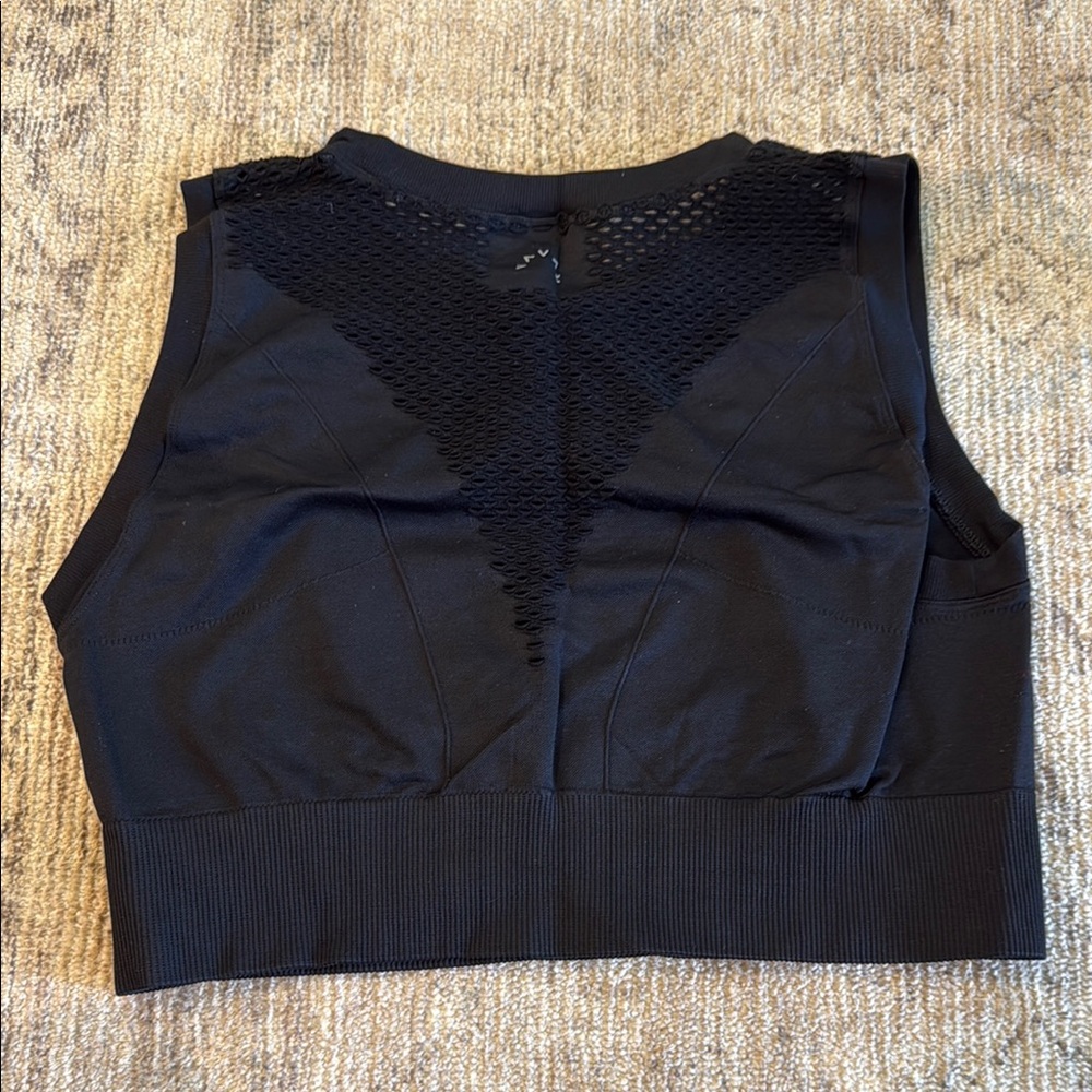 Varley Crop Top - Picture 3 of 3